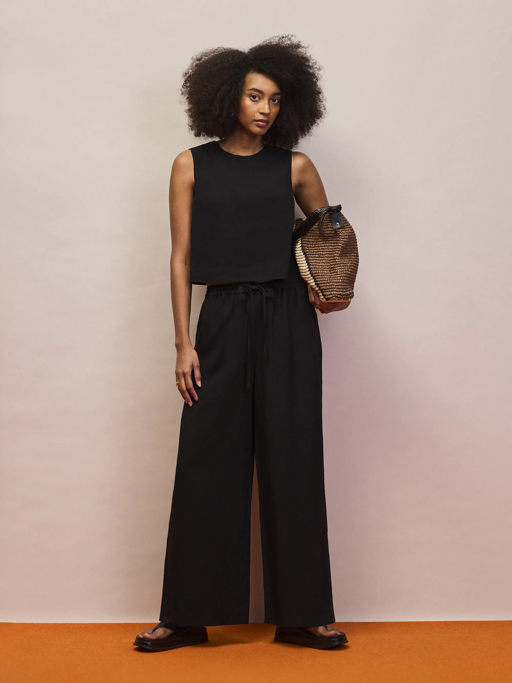 Black Twist Back Shell Top With Linen - Image 3