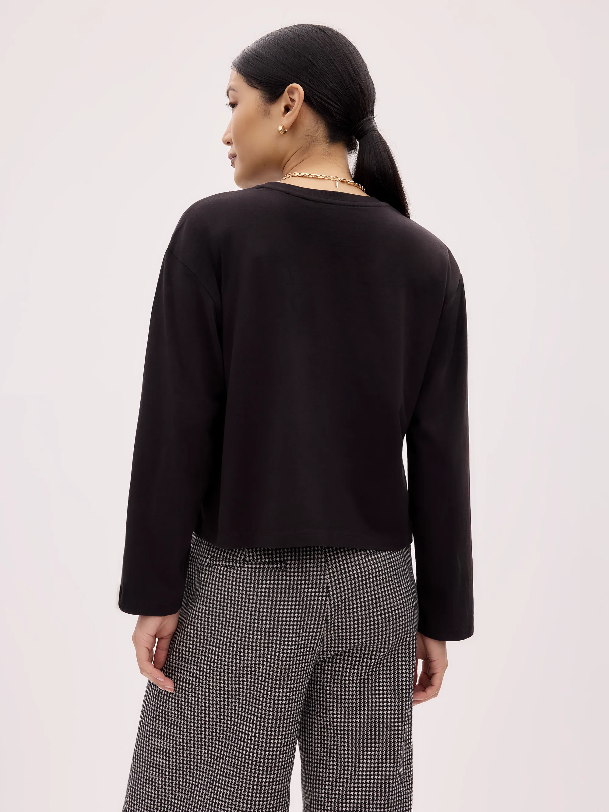 Black Long-Sleeved Organic Cotton T-Shirt - Image 3