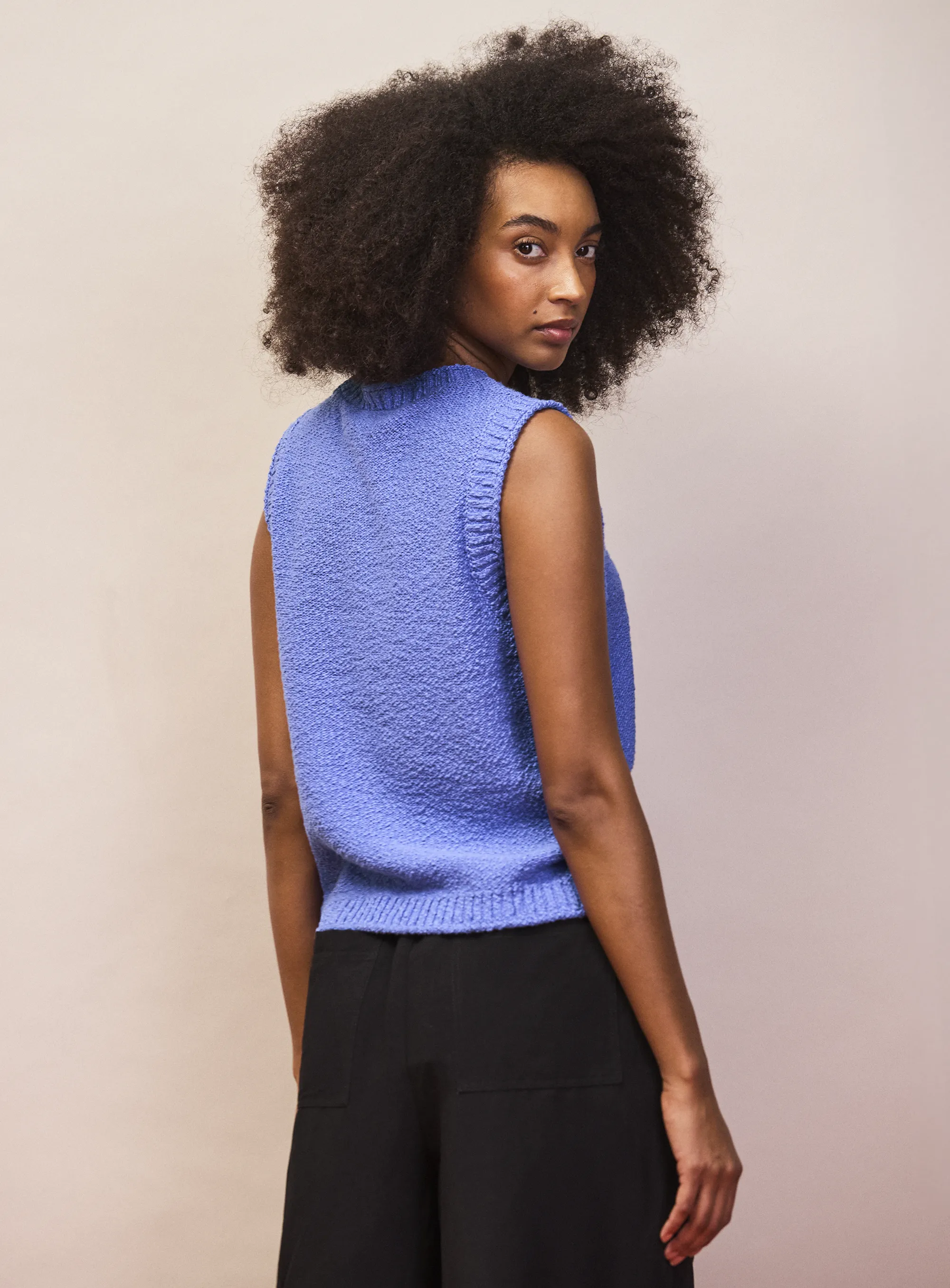 Blue Textured Knit Tank Top - Image 3