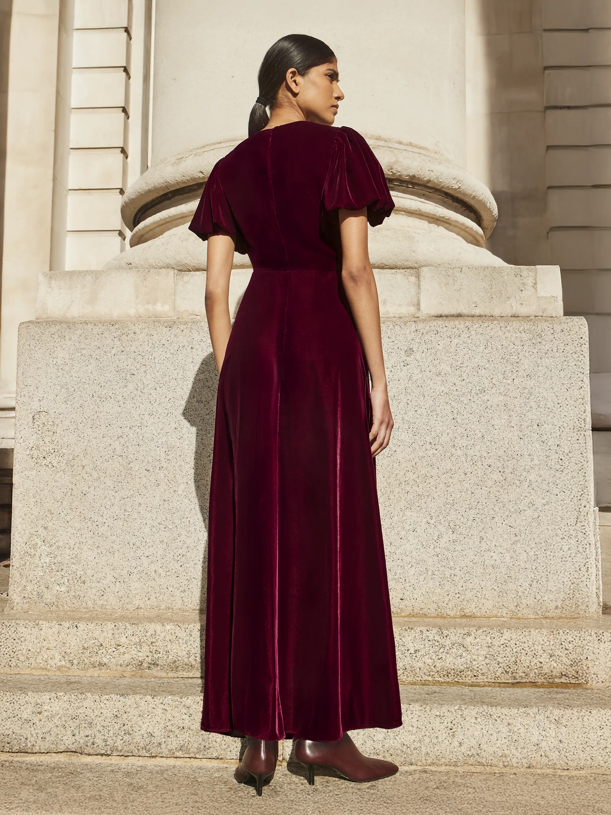 Jessie Plum Velvet Puff Sleeve Dress - Image 5
