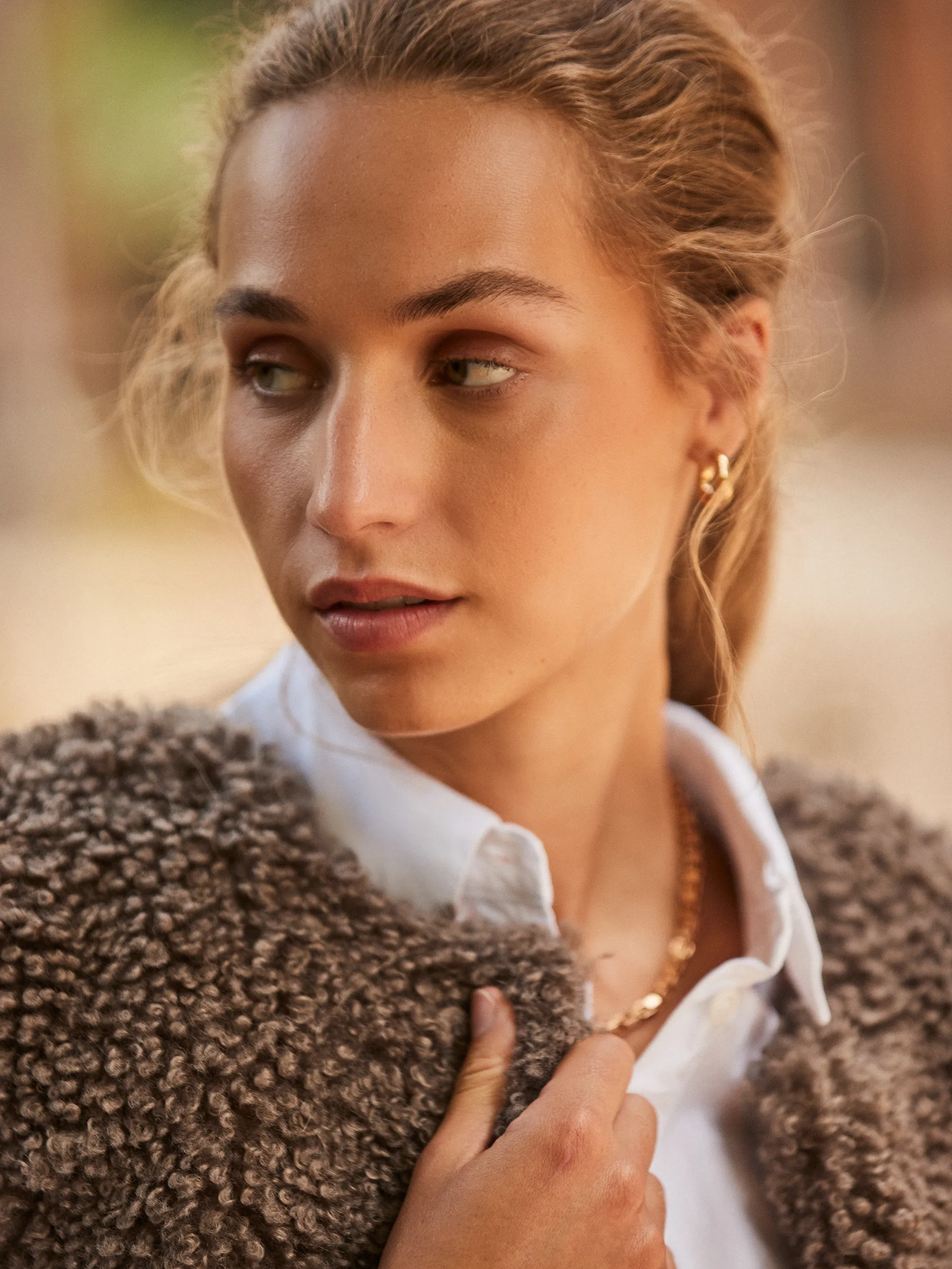 Brown Faux Shearling Gilet - Image 3