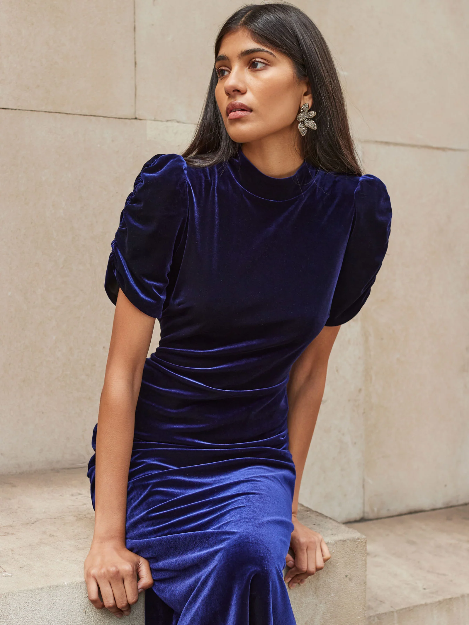 Petite Harriet Blue Velvet Puff Sleeve Dress - Image 3
