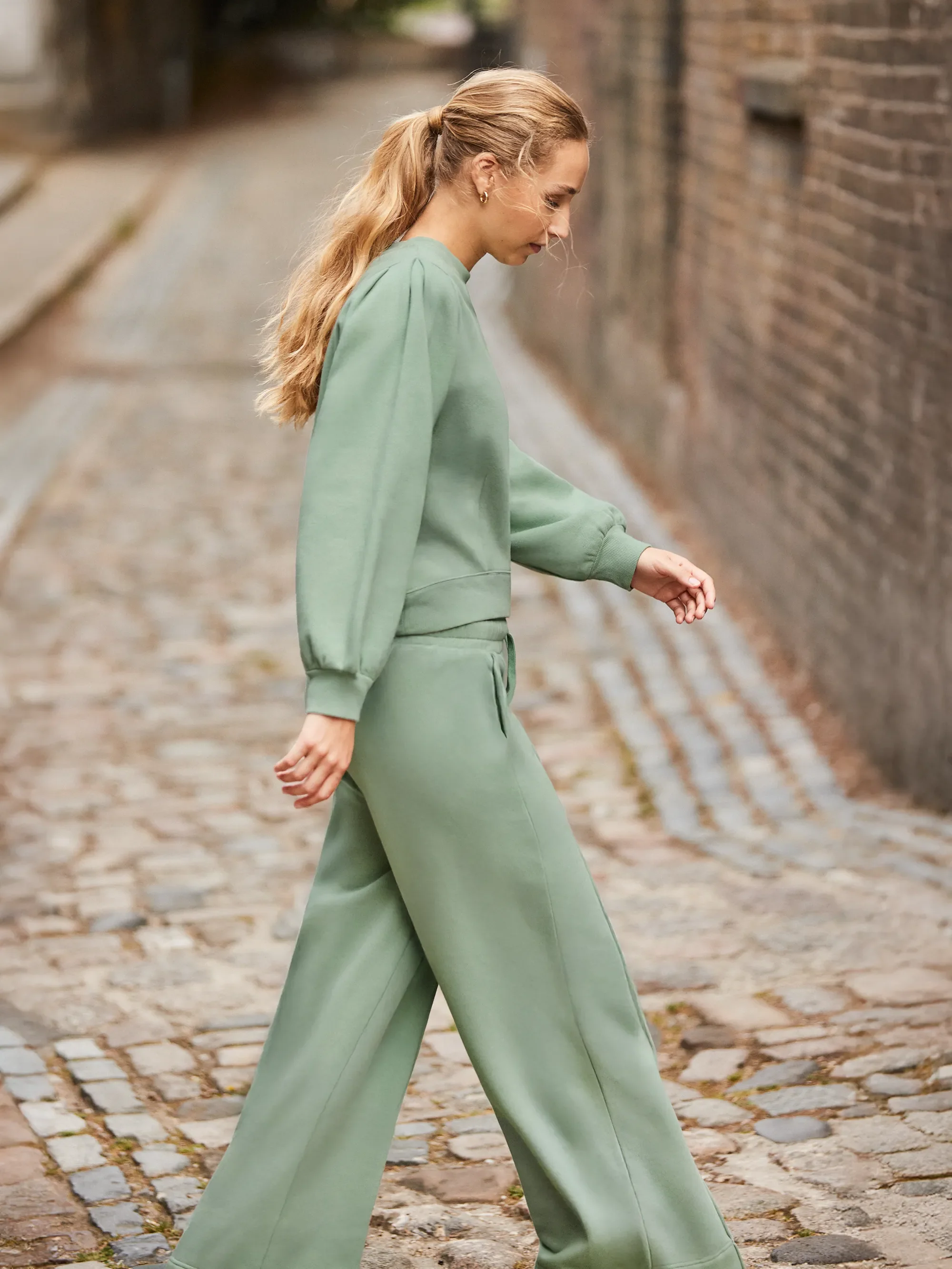 Sage-Green Wide-Leg Sweatpants - Image 3