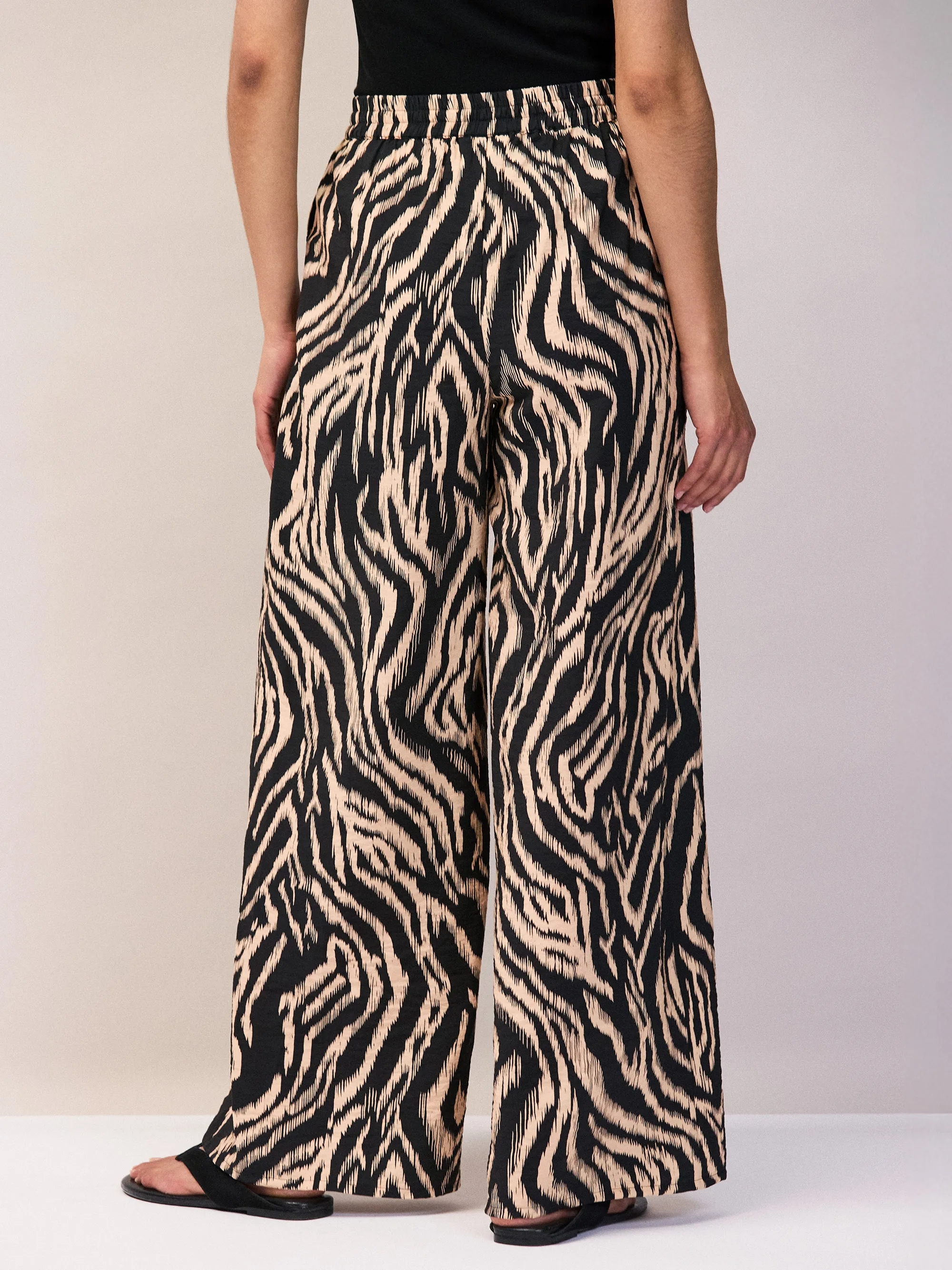 The Petite Effortless Statement Set - Image 3